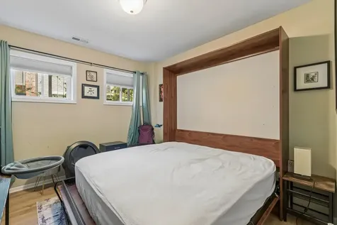 4851 North Paulina Street Chicago IL 60640