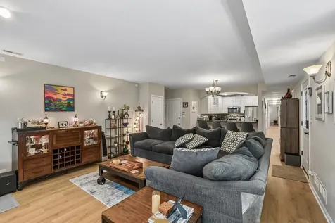 4851 North Paulina Street Chicago IL 60640