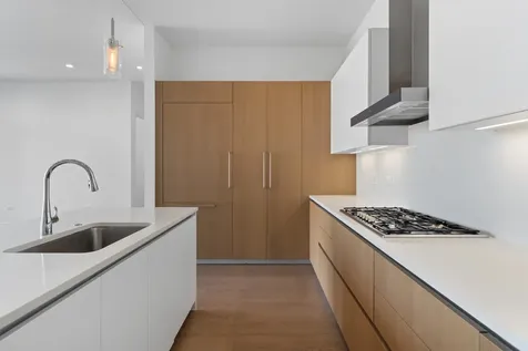 6 North Bishop Street Chicago IL 60607