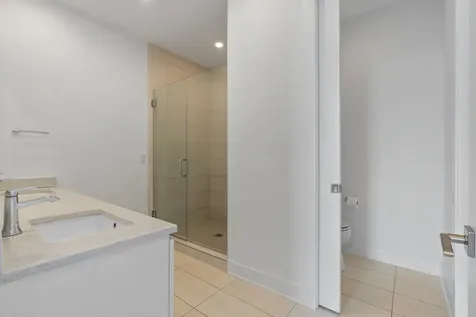 6 North Bishop Street Chicago IL 60607