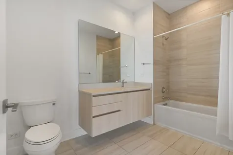 6 North Bishop Street Chicago IL 60607