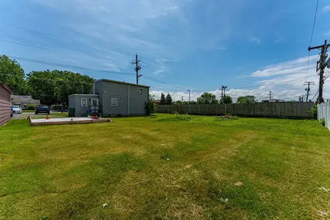 8638 Central Avenue Burbank IL 60459
