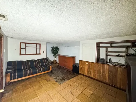 227 West 146th Street Dolton IL 60419