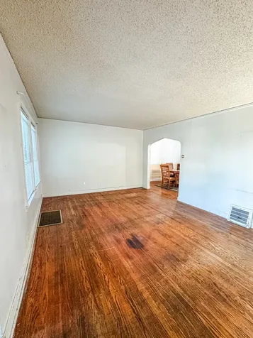 227 West 146th Street Dolton IL 60419