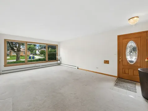 1714 Sycamore Street Des Plaines IL 60018