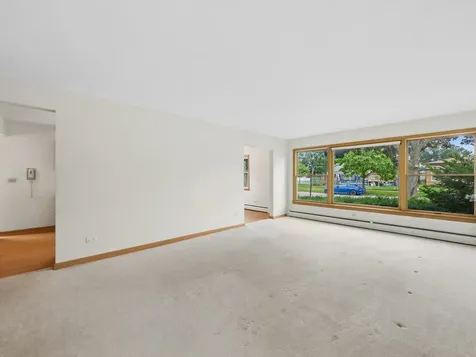 1714 Sycamore Street Des Plaines IL 60018