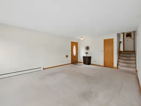 1714 Sycamore Street Des Plaines IL 60018