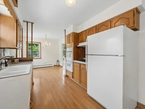 1714 Sycamore Street Des Plaines IL 60018