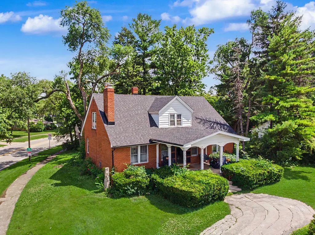 386 Sauk Trail Park Forest IL 60466