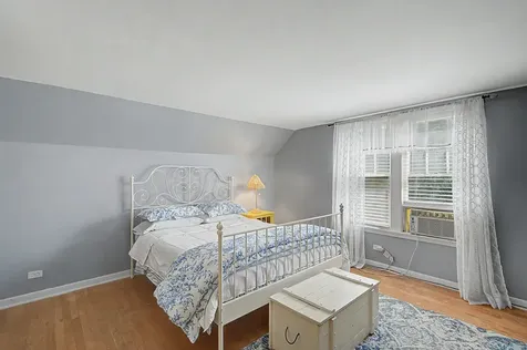 386 Sauk Trail Park Forest IL 60466