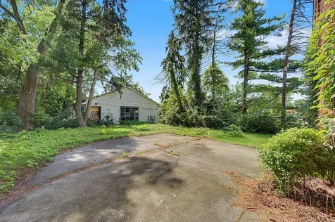 386 Sauk Trail Park Forest IL 60466