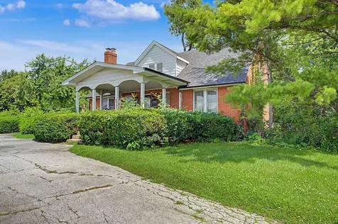 386 Sauk Trail Park Forest IL 60466