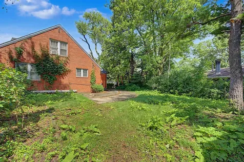 386 Sauk Trail Park Forest IL 60466