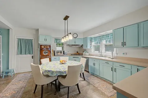 386 Sauk Trail Park Forest IL 60466