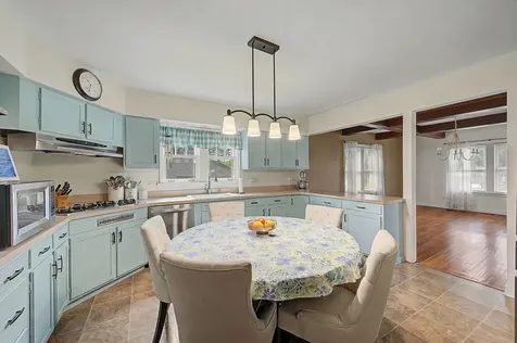 386 Sauk Trail Park Forest IL 60466
