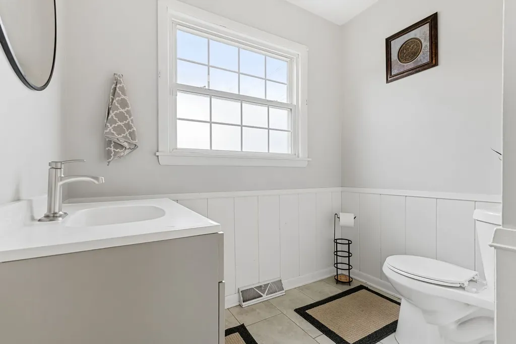 2N330 Swift Road Lombard IL 60148