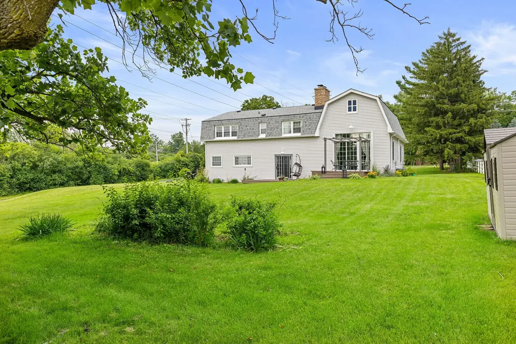 2N330 Swift Road Lombard IL 60148