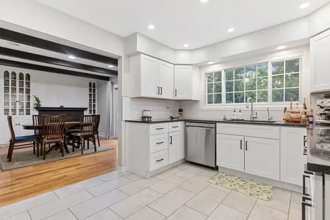 2N330 Swift Road Lombard IL 60148