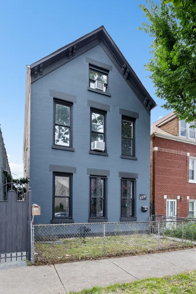 2351 South Trumbull Avenue Chicago IL 60623