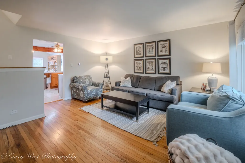 398 West Saint Charles Road Elmhurst IL 60126