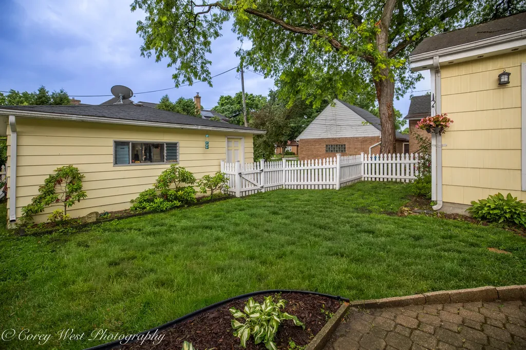 398 West Saint Charles Road Elmhurst IL 60126