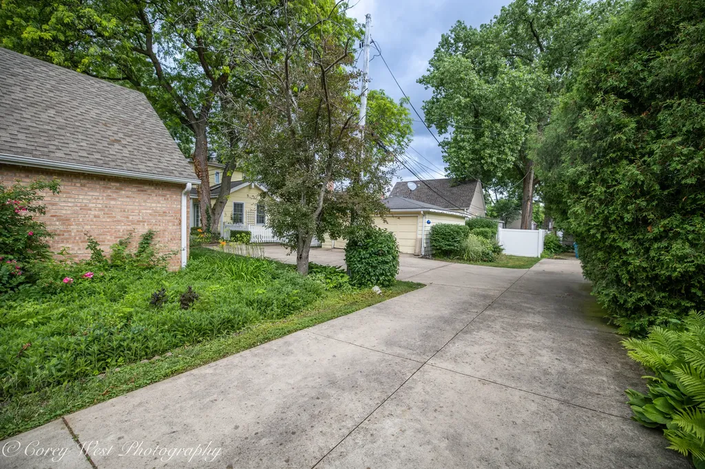 398 West Saint Charles Road Elmhurst IL 60126