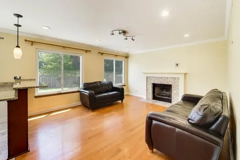 1022 Wrens Gate Mundelein IL 60060