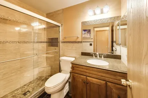 1022 Wrens Gate Mundelein IL 60060