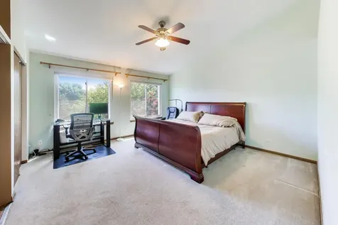 1022 Wrens Gate Mundelein IL 60060