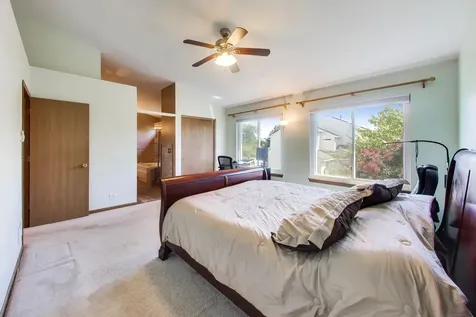 1022 Wrens Gate Mundelein IL 60060