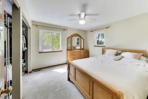 1022 Wrens Gate Mundelein IL 60060