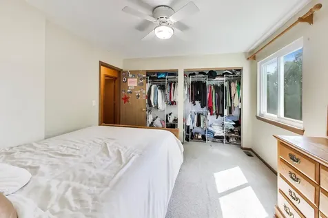 1022 Wrens Gate Mundelein IL 60060