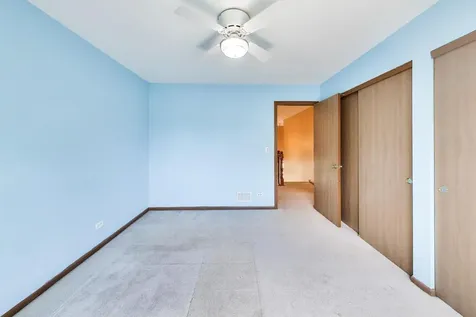 1022 Wrens Gate Mundelein IL 60060