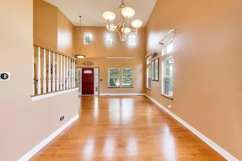1022 Wrens Gate Mundelein IL 60060