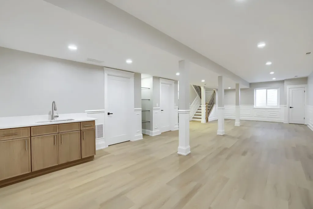 909 Evergreen Avenue Glen Ellyn IL 60137