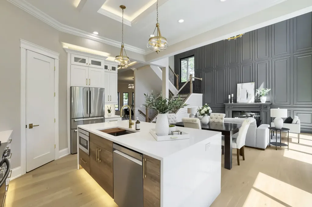 909 Evergreen Avenue Glen Ellyn IL 60137