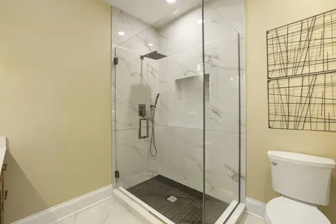 909 Evergreen Avenue Glen Ellyn IL 60137