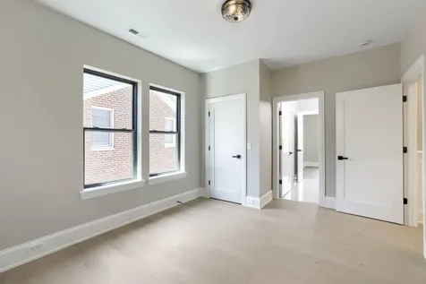 909 Evergreen Avenue Glen Ellyn IL 60137