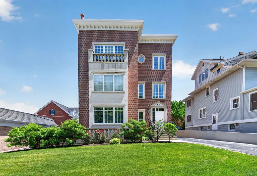 107 South Grant Street Hinsdale IL 60521