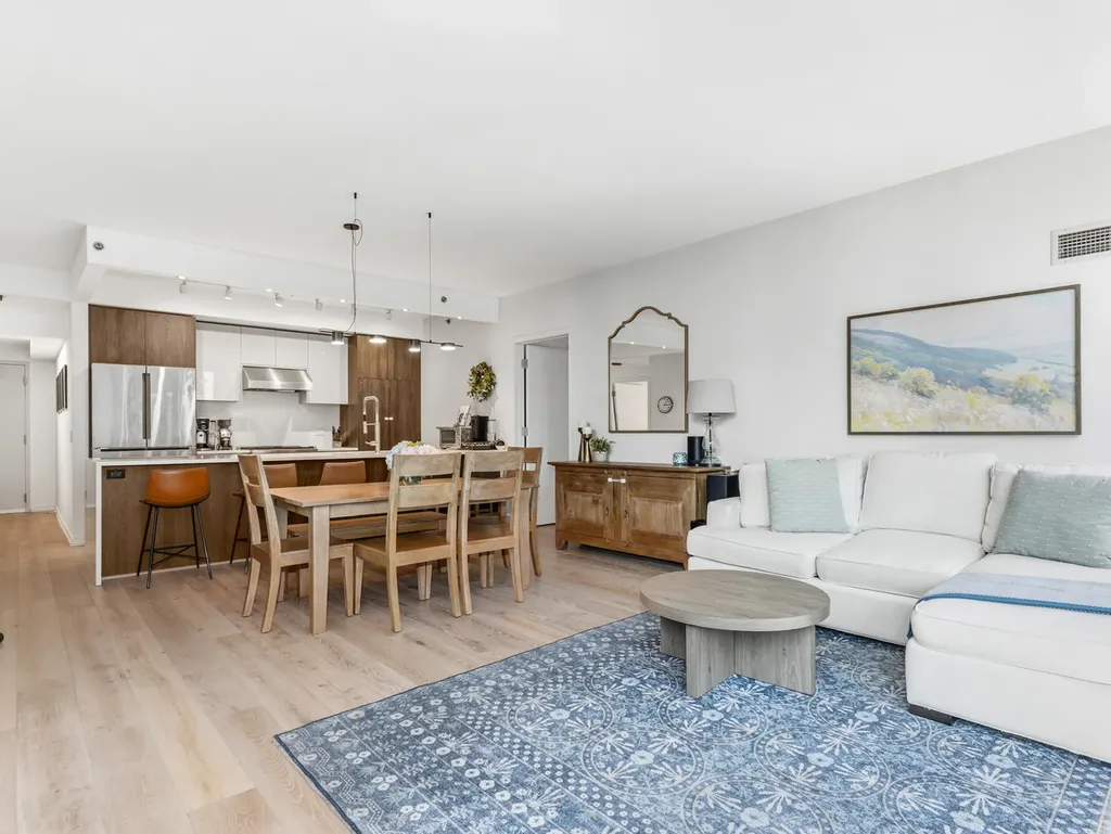505 North Mcclurg Court Chicago IL 60611