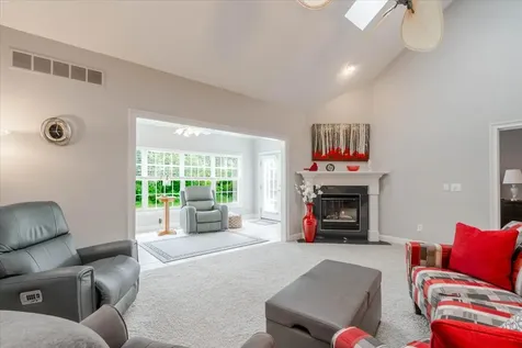 25 Arbor Court Bloomington IL 61704