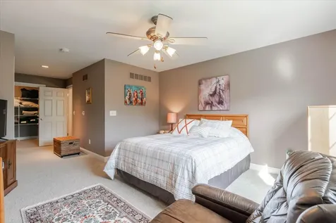 25 Arbor Court Bloomington IL 61704