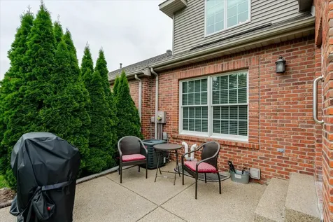 25 Arbor Court Bloomington IL 61704
