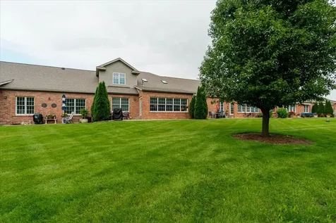 25 Arbor Court Bloomington IL 61704
