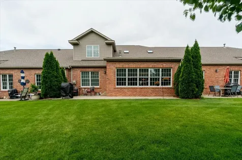 25 Arbor Court Bloomington IL 61704
