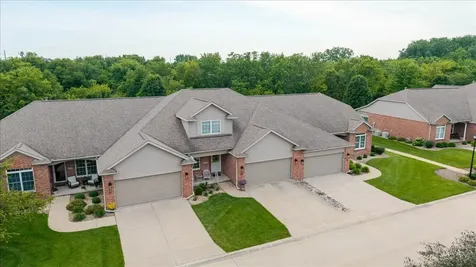 25 Arbor Court Bloomington IL 61704