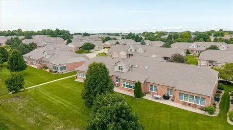 25 Arbor Court Bloomington IL 61704