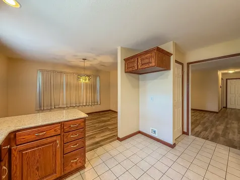 17 Lafayette Meadow Mattoon IL 61938