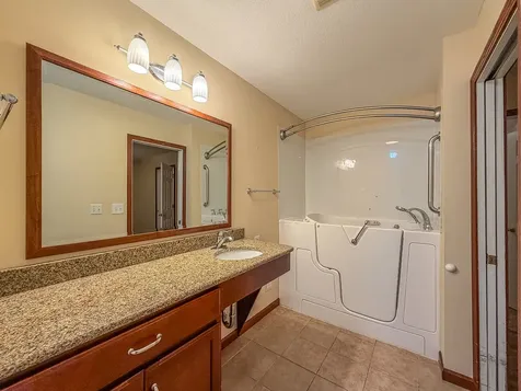 17 Lafayette Meadow Mattoon IL 61938