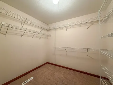 17 Lafayette Meadow Mattoon IL 61938